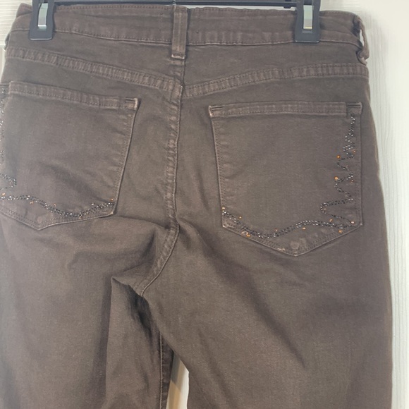 Not Your Daughters Jeans brown size 6. Straight, lift, tuck technology. - Picture 5 of 8